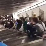  Al menos veinte heridos tras caerse una escalera mecánica en el metro de Roma