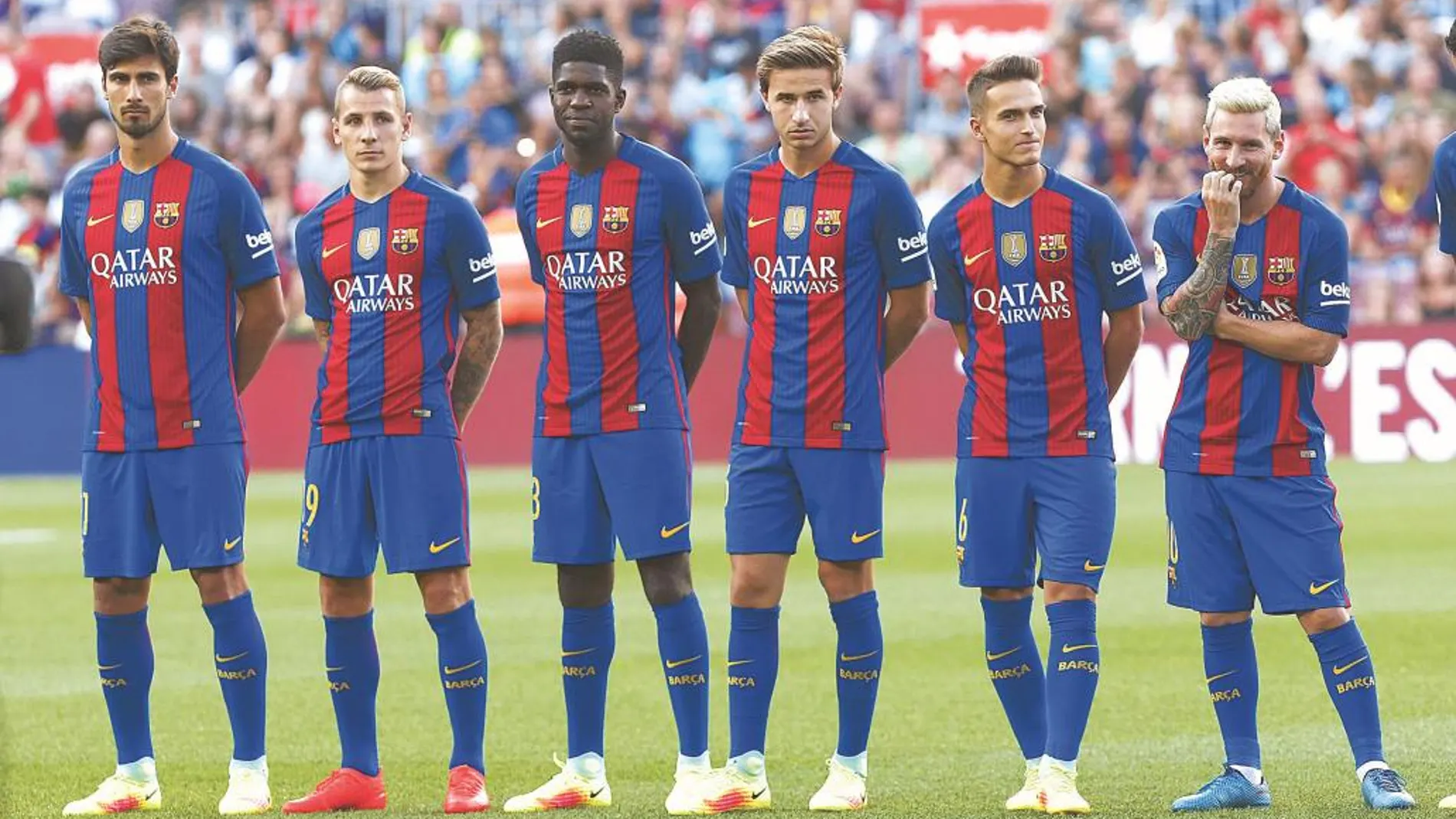 André Gomes, Digné, Umtiti, Samper y Denis Suárez acompañan a Messi
