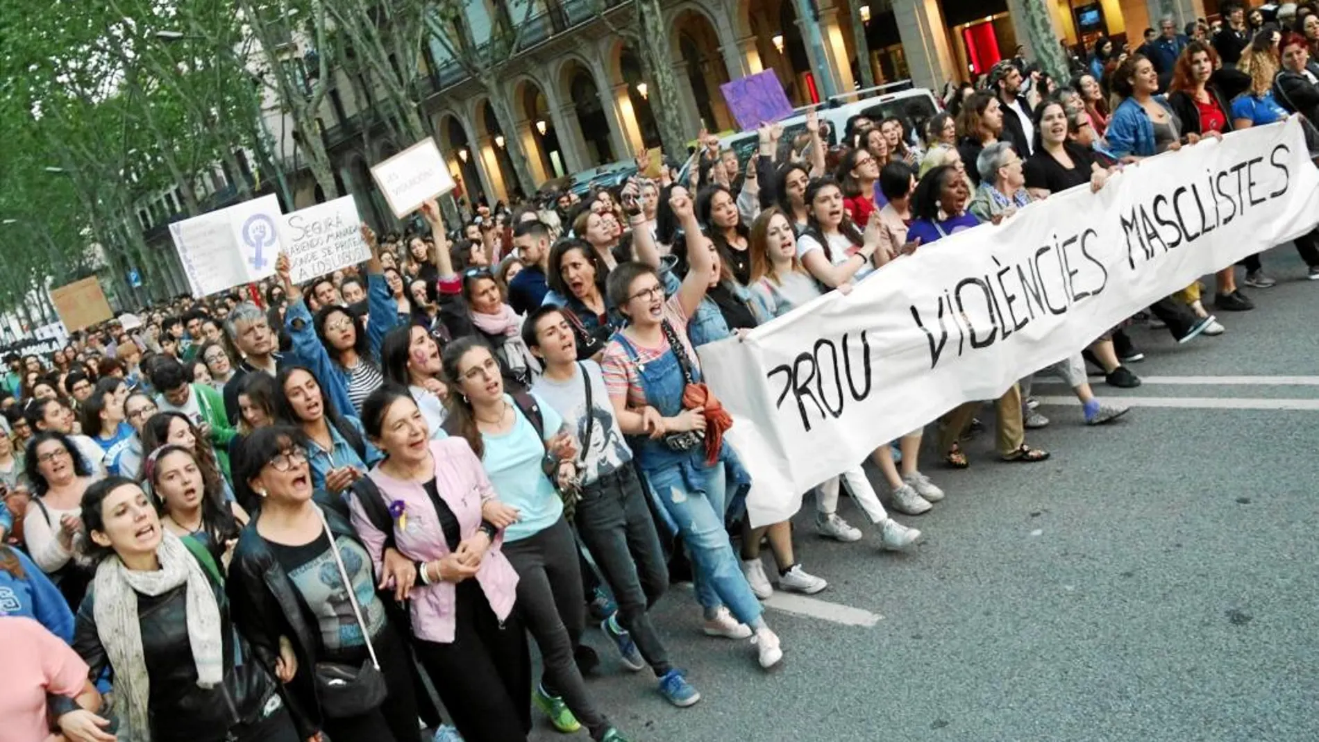 En la imagen, una de las numerosas protestas organizadas tras conocerse la sentencia por el polémico caso de «La Manada», ocurrido en los San Fermines de 2016/