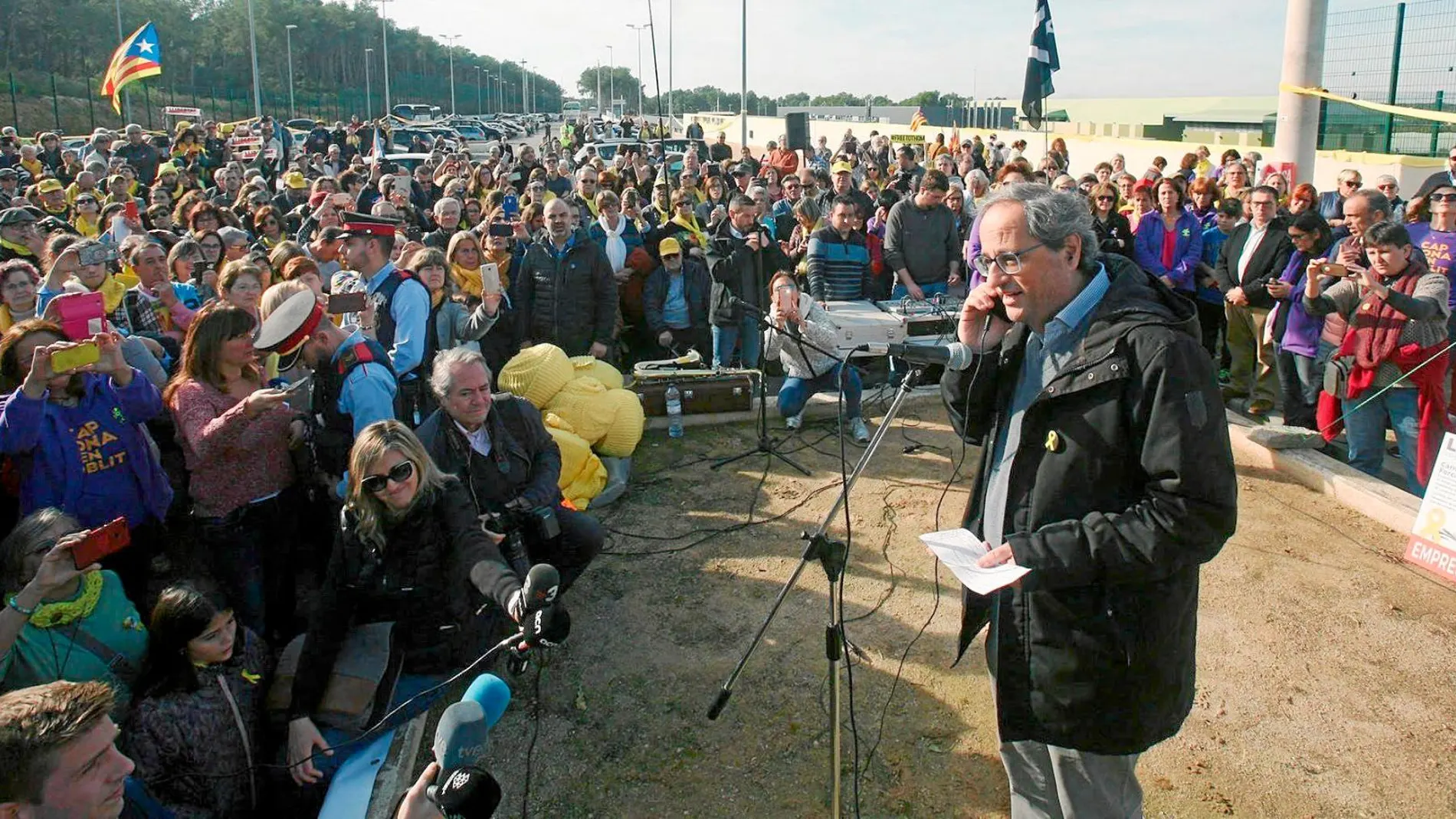 El president Torra este fin de semana tras visitar a Carme Forcadell en la cárcel. Luego participó en un acto de la ANC en los alrededores