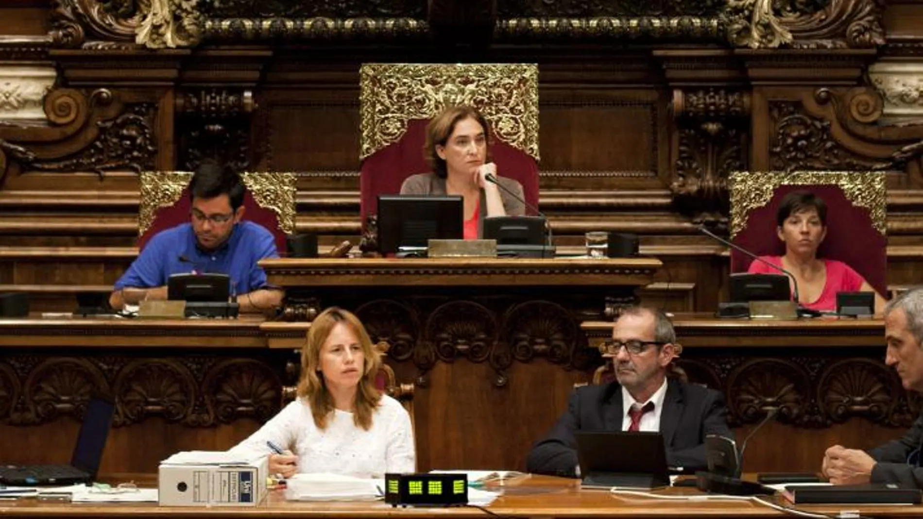 La Reina Regente pierde su salón