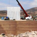 Construcción de prototipos del futuro muro con México en San Diego