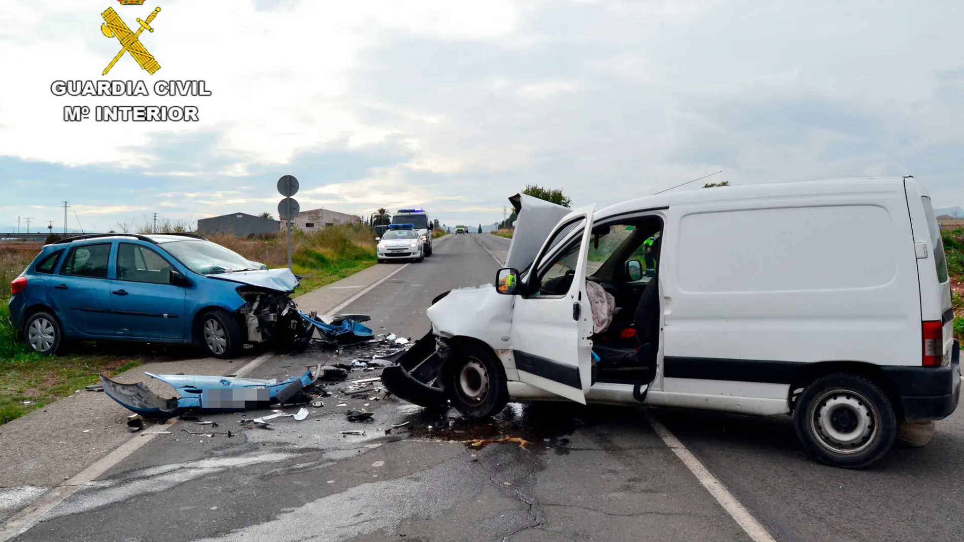 La Guardia Civil investiga al conductor de un vehículo que se dio a la fuga después de ocasionar un accidente con dos heridos