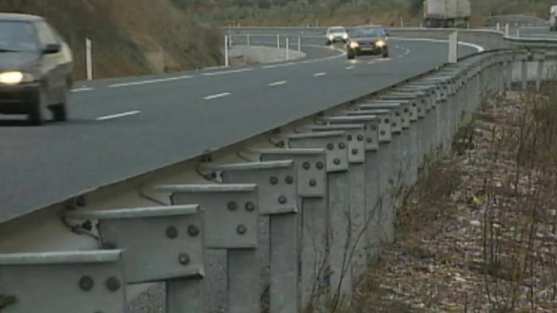 Se prueba en La Rioja un nuevo quitamiedos más seguro para los motoristas