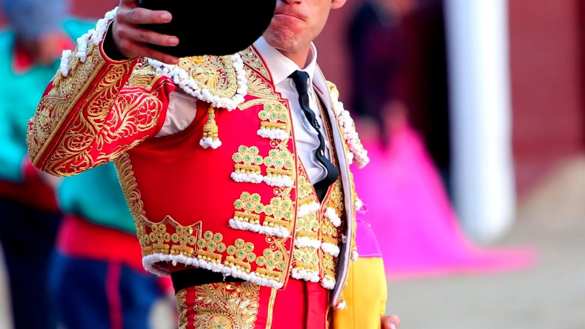 Pepe Moral saluda tras una faena en Las Ventas, en imagen de archivo