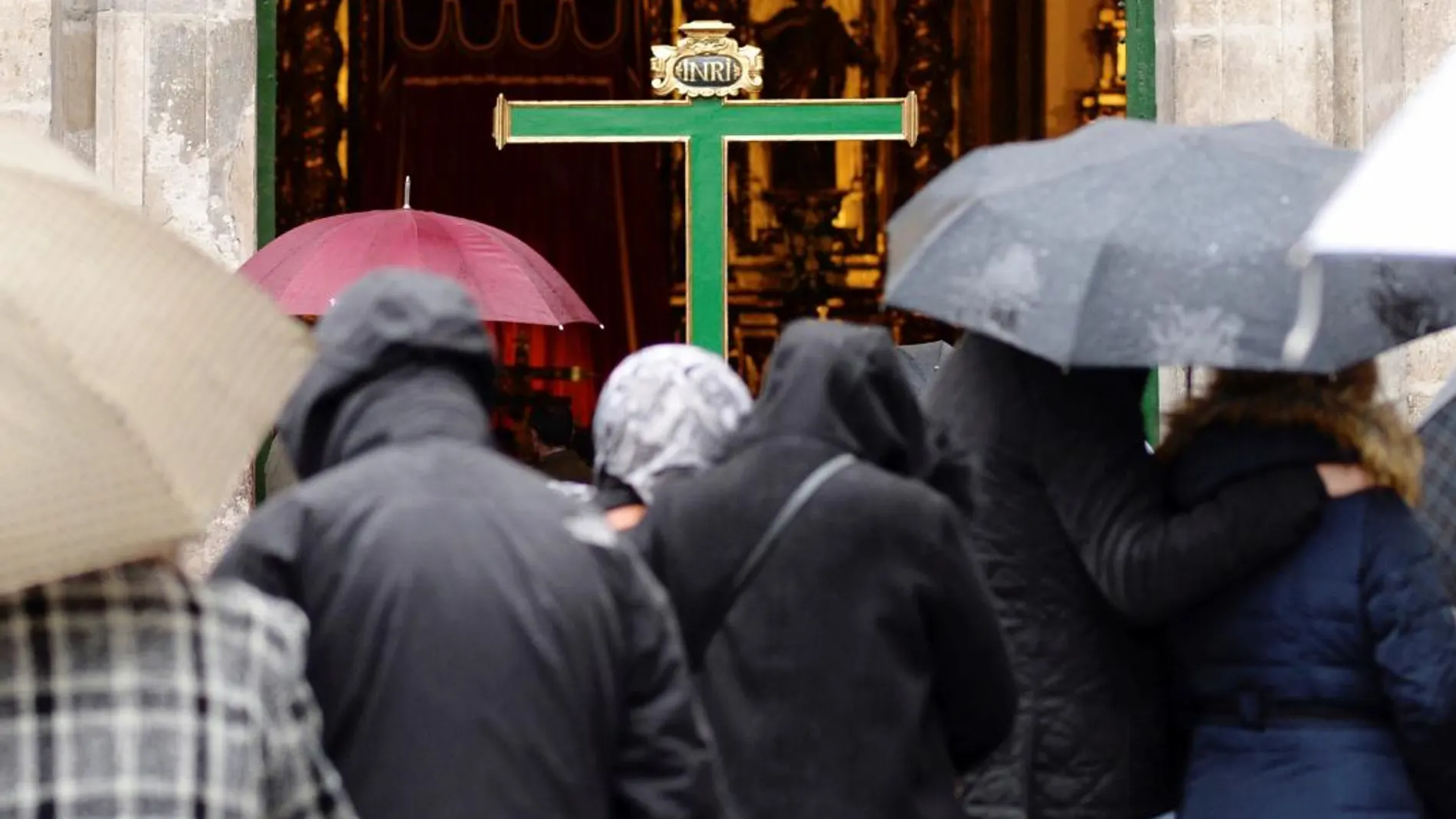 La lluvia en Valladolid obligó a suspender la Procesión General del Viernes Santo