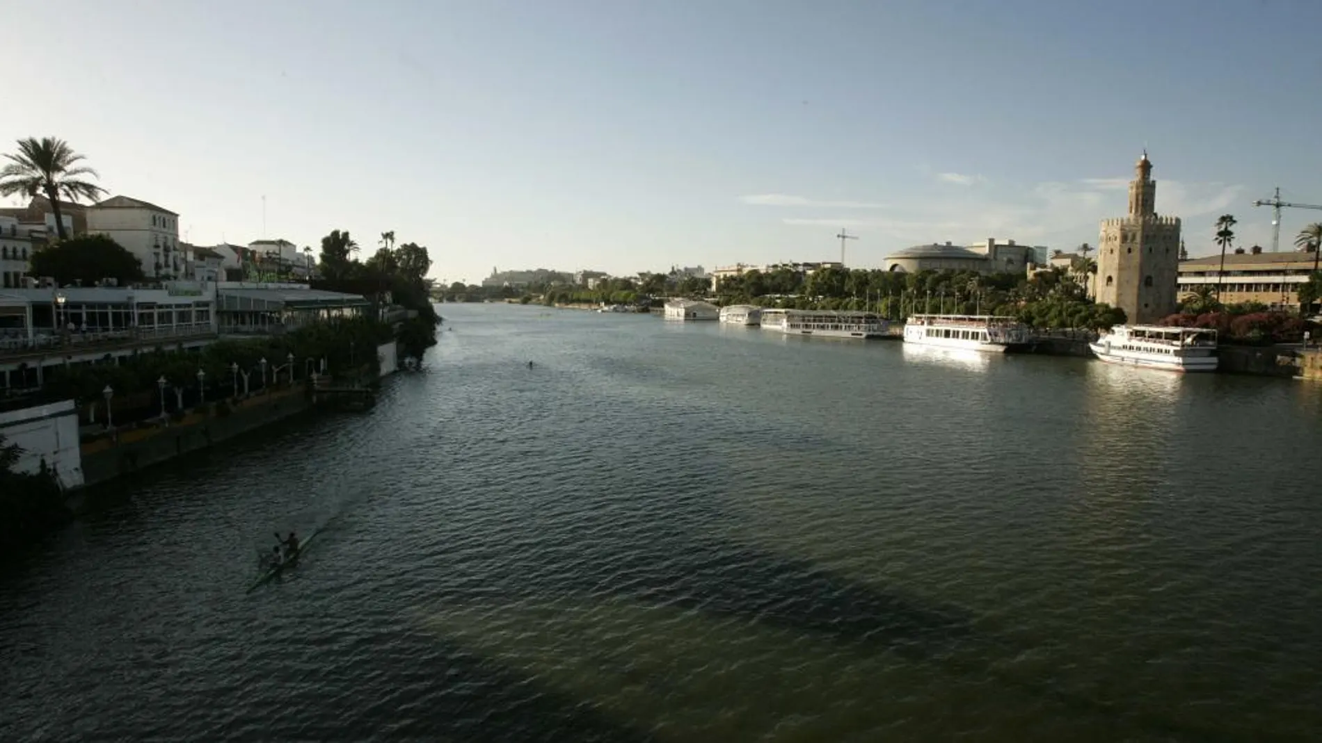 Vista del río Guadalquivir a su paso por Sevilla