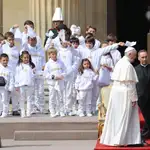  El Papa invita a rechazar la venganza y construir la paz en Colombia