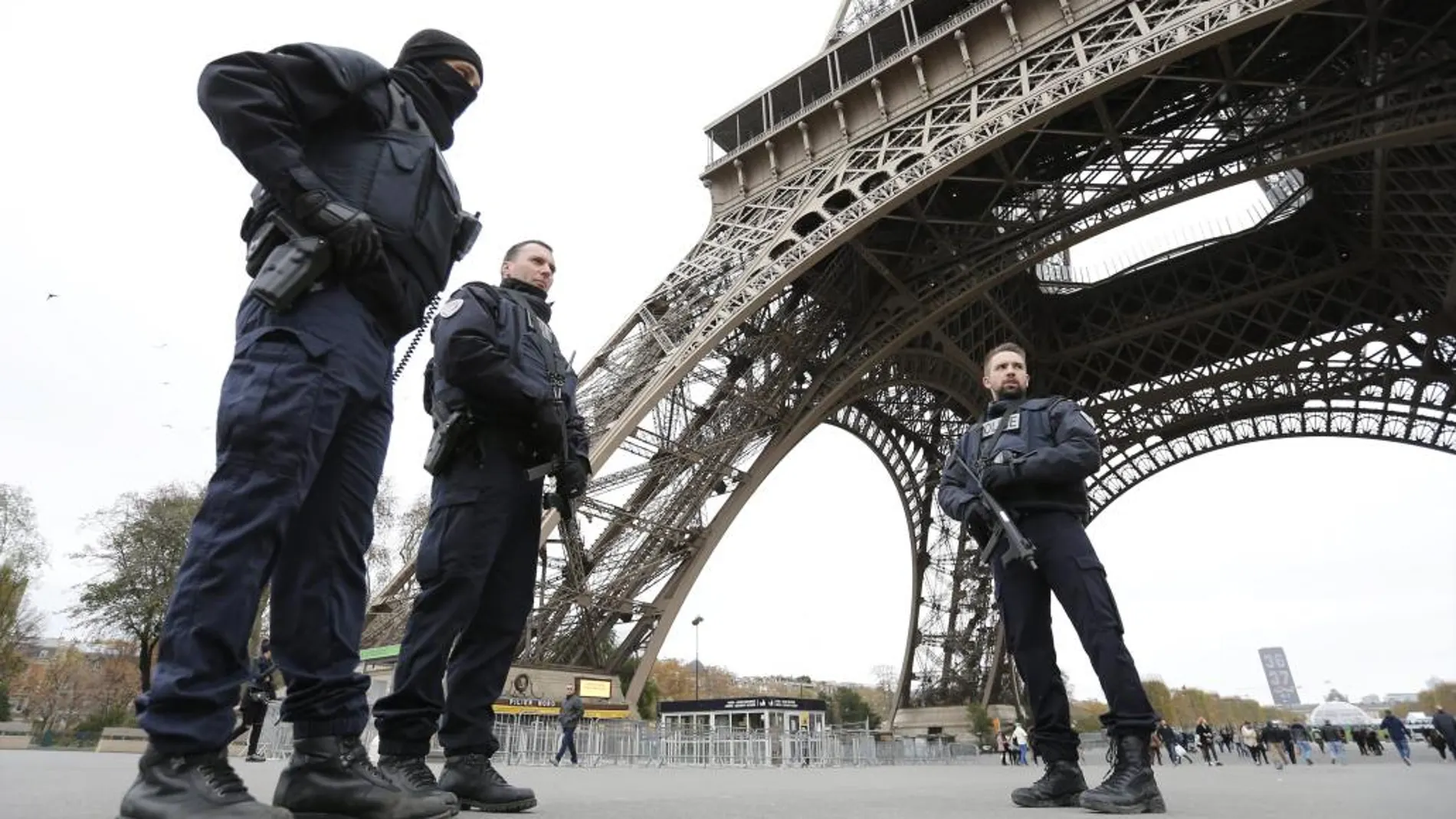Francia mantiene la máxima alerta ante posibles atentados
