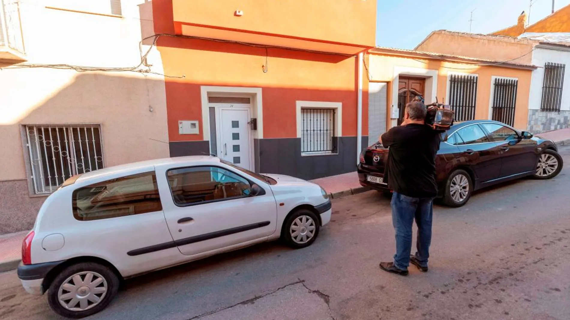Vivienda número 39 de la Calle Saavedra Fajardo de Molina de Segura donde un hombre agredió a su esposa / Efe
