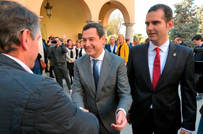 El presidente de la Junta, Juanma Moreno, en la visita institucional de ayer a Almería / Foto: Efe