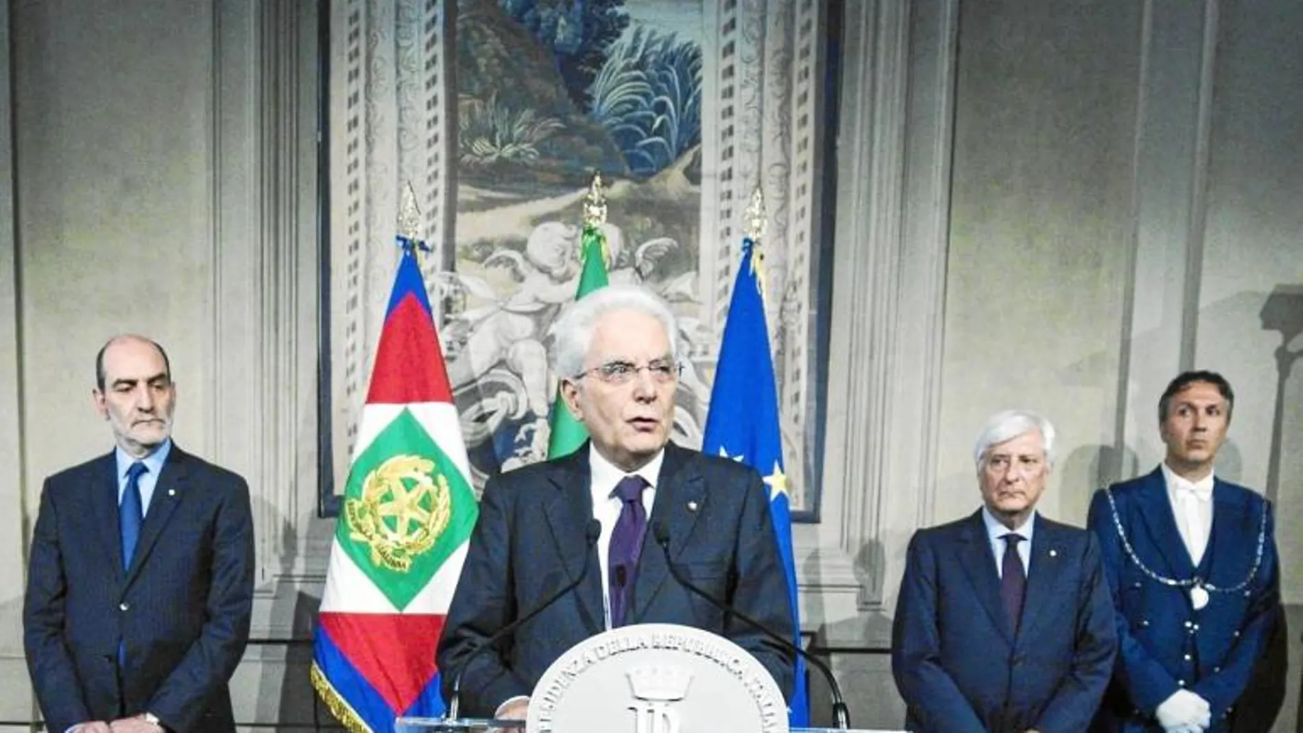 El presidente italiano, Sergio Mattarella, ayer en el Palacio del Quirinal / Efe