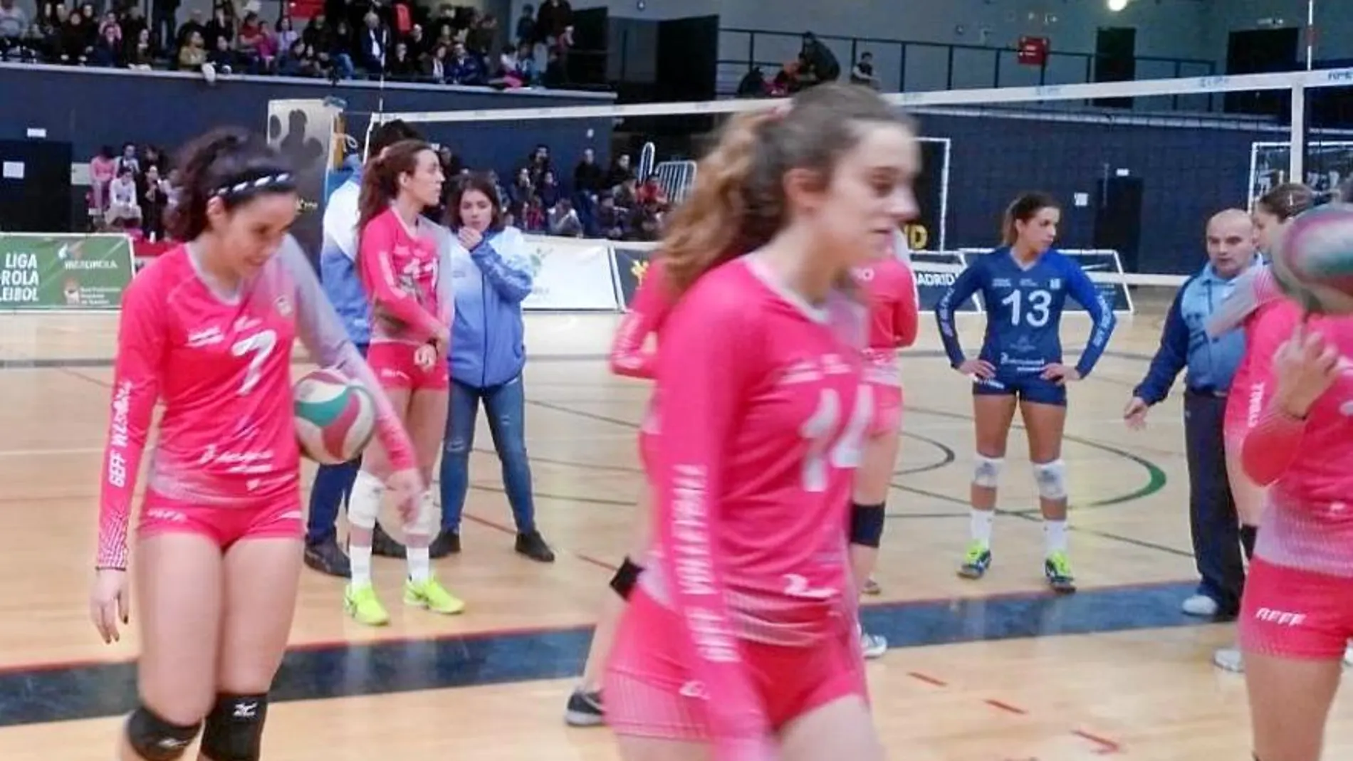 El voleibol femenino sufre el parón de las cuentas de Carmena