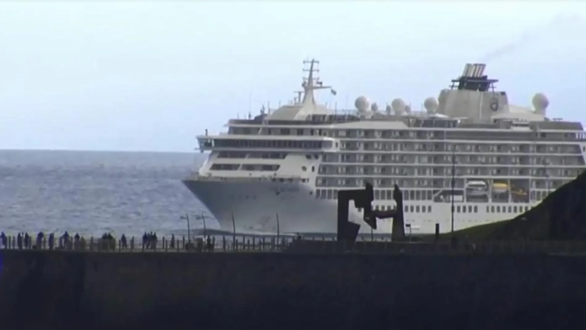 El crucero de los millonarios hace escala en San Sebastián