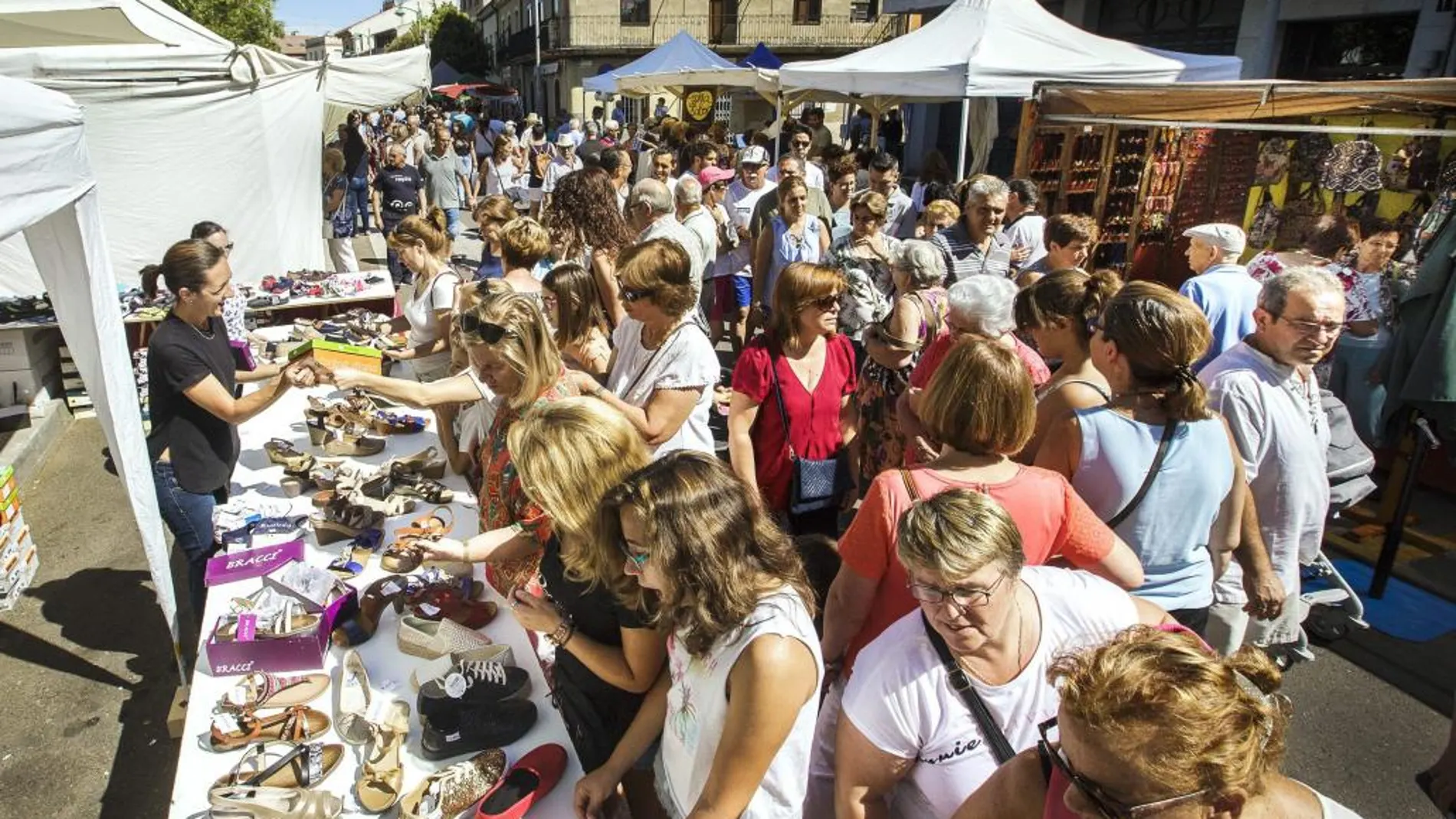 Miles de personas disfrutan del «Martes Chico» de Ciudad Rodrigo
