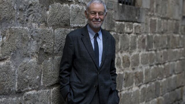 Eduardo Mendoza: «Miro series, pero tengo prohibido ver dos capítulos seguidos»