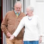 Enrique, junto a su esposa, Margarita II de Dinamarca, en el palacio de Gråsten