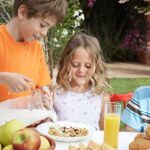 La alimentación infantil en España, en general, deja bastante que desear, según los expertos.