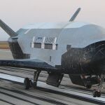 ¿Podría el X-37B, la lanzadera secreta de Estados Unidos, estar transportando armas al espacio?