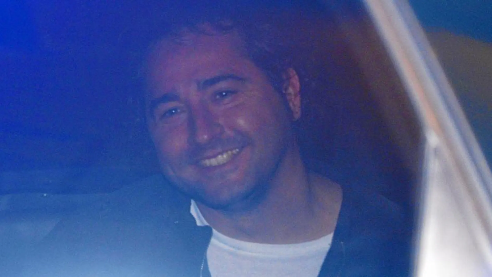 El parricida no dejó de sonreir en ningún momento ni siquiera en el interior del coche policial