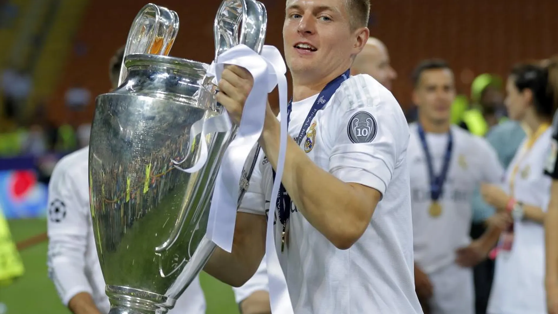 El jugador del Real Madrid, Toni Kroos, celebra la Champions