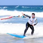 El surf es uno de los deportes que ofrece el Centro de Orientación de Actividades