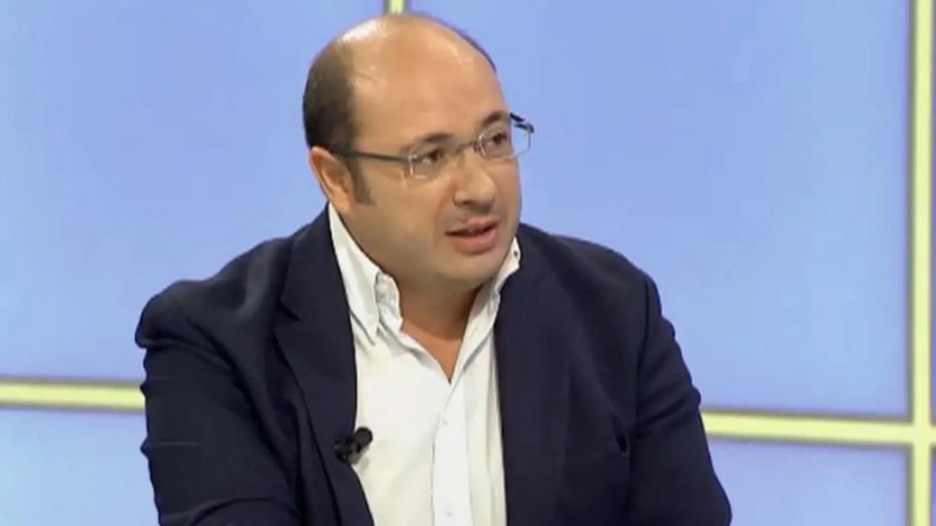 El presidente de la Región de Murcia, Pedro Antonio Sánchez, ayer en una entrevista en la televisión autonómica