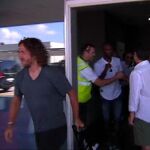 Carles Puyol en el aeropuerto a su llegada de Turquía