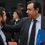 Fernando Martínez Maíllo a su llegada a las comparecencias de la Comisión parlamentaria sobre el modelo autonómico. EFE/ Zipi