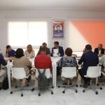 El líder de Ciudadanos en Andalucía, Juan Marín, con su equipo / Manuel Olmedo