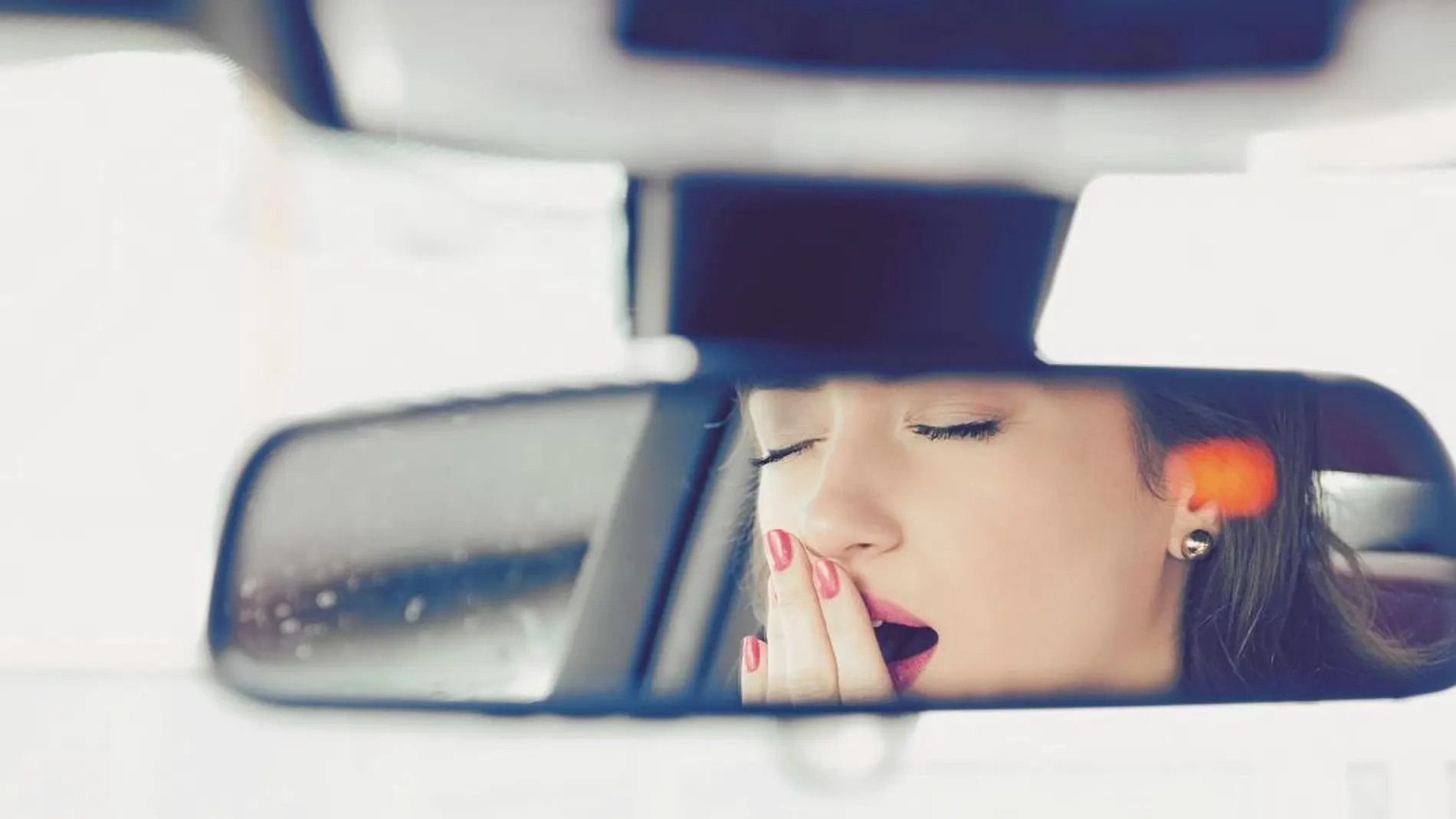 La somnolencia duplica el riesgo de fallecer en un accidente de tráfico