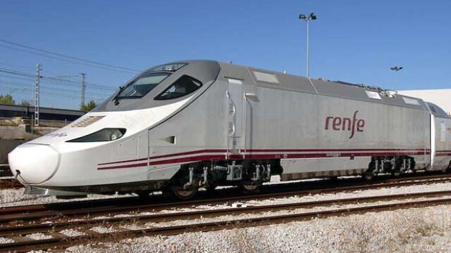 Un maquinista detiene un Alvia y deja «tirados» a 100 pasajeros porque había acabado su jornada