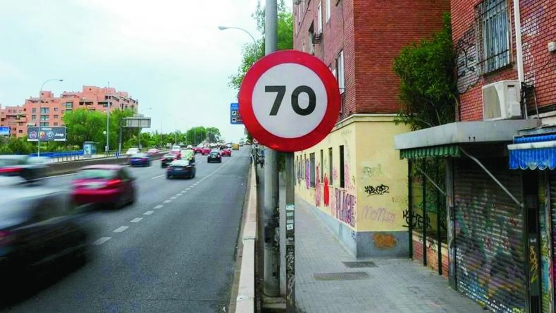 El Pleno del Ayuntamiento de Madrid aprobó en mayo reducir a 50 kilómetros por hora la circulación en el Paseo de Extremadura.