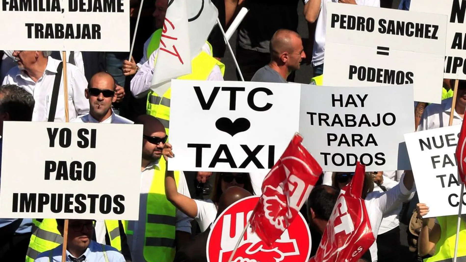 Conductores de vehículos de alquiler con conductor (VTC) se manifestaron en Madrid el pasado 27 de septiembre/Foto: Efe
