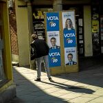 Los vecinos de Arévalo añoran la época de Aznar, pero ven en Casado un candidato bien formado y con buenas ideas / Foto: Alberto R. Roldán