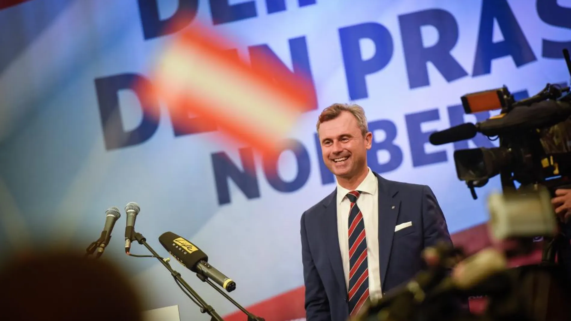 El candidato presidencial del partido de derecha Austrian Freedom Party (FPOe), Norbert Hofer