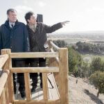 El alcalde León de la Riva y Silván inauguran el Parque de Las Contiendas