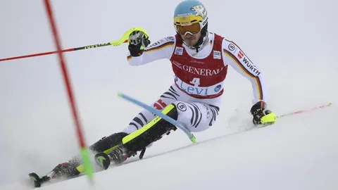 Felix Neureuther dureante la prueba celebrada en Fevi (Finlandia)