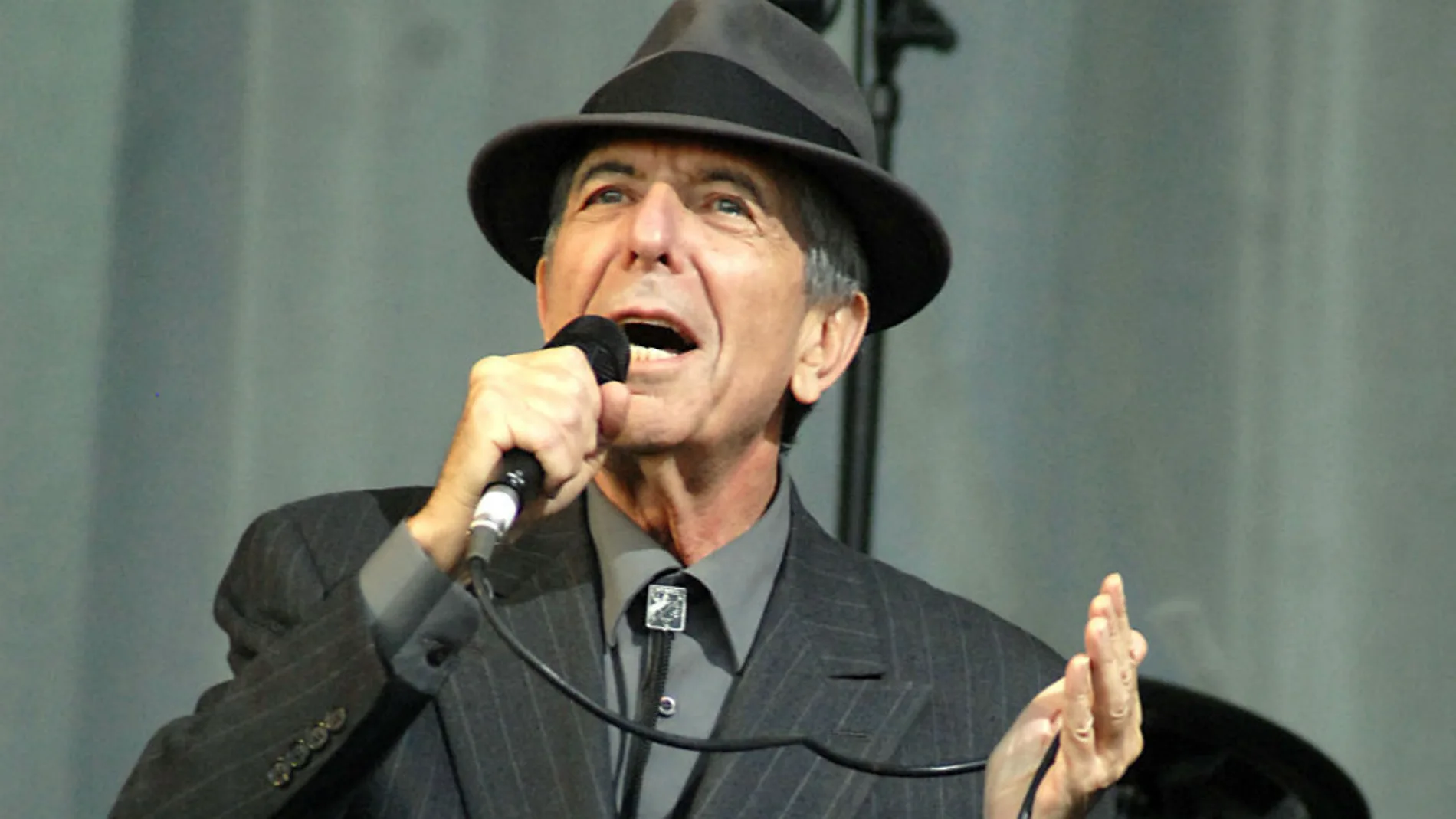 Bette Midler, Alanis Morissette y Justin Timberlake lloran la muerte de Leonard Cohen