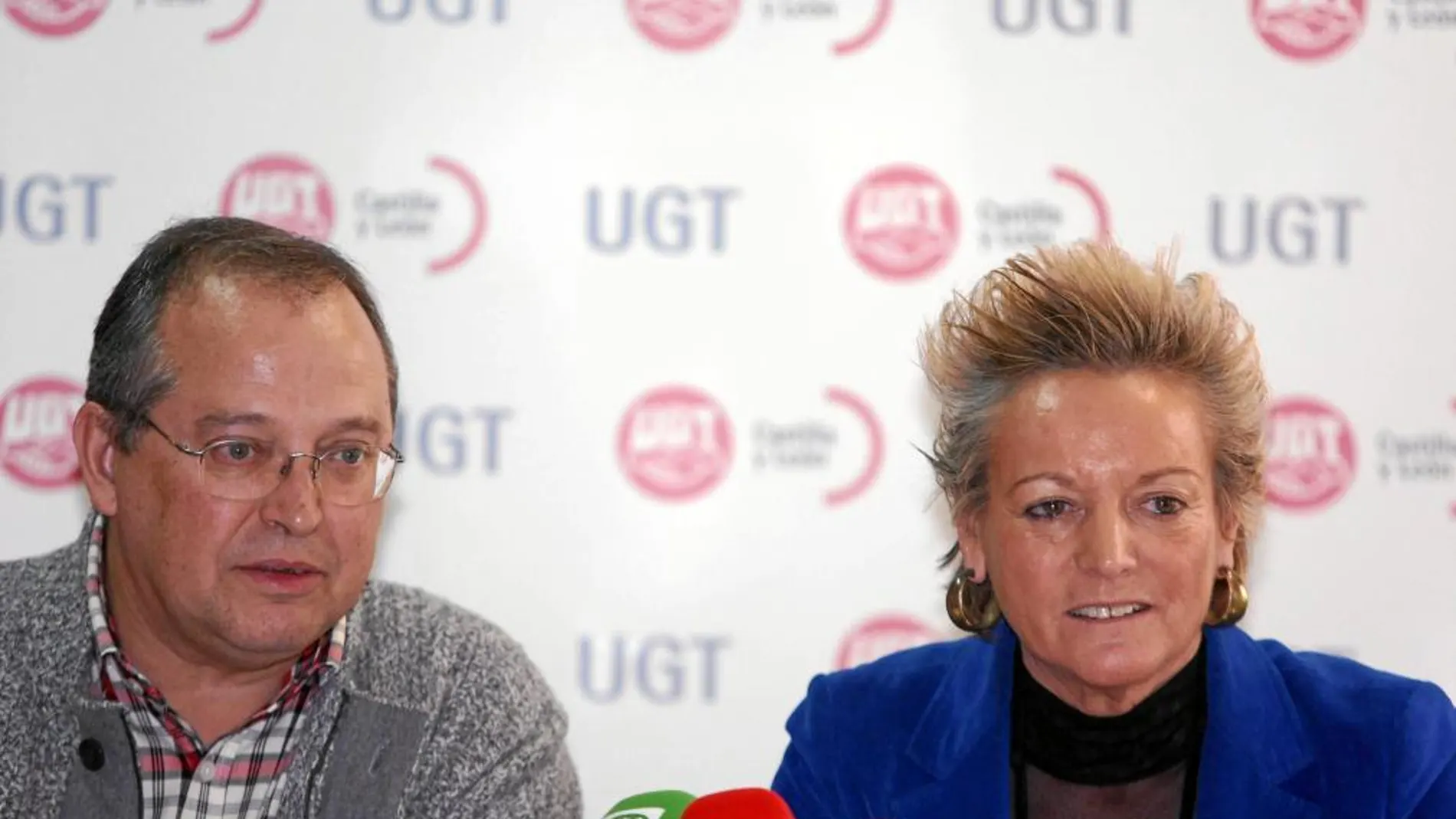 El secretario general de Federación de Servicios de UGT, Juan Antonio Bilbao, junto a la magistrada Luisa Segoviano en las jornadas celebradas en Valladolid