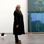 El artista, un provocador nato, ayer en la galería Javier López &amp; Fer Francés, donde expone su obra nueva