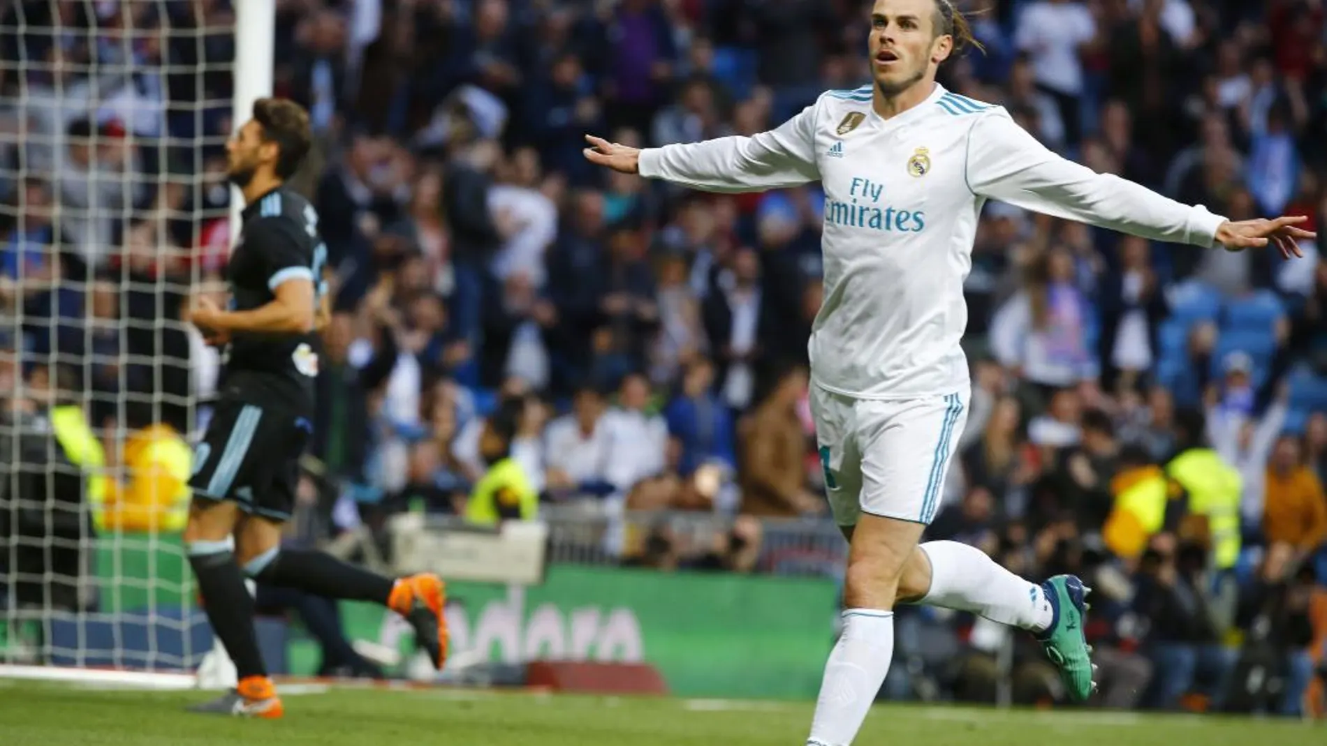 Gareth Bale celebra el gol marcado ante el Celta, el primero del equipo. EFE/ J.P.GANDUL