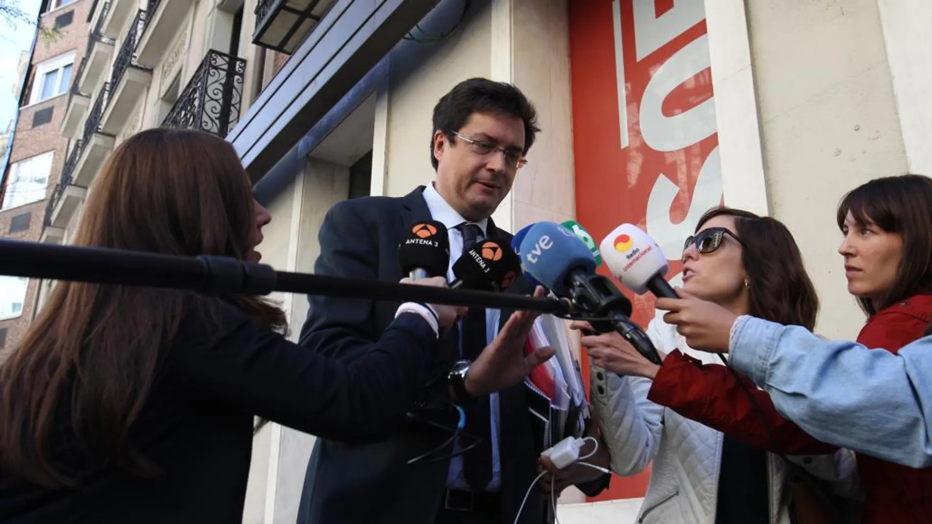 Óscar López