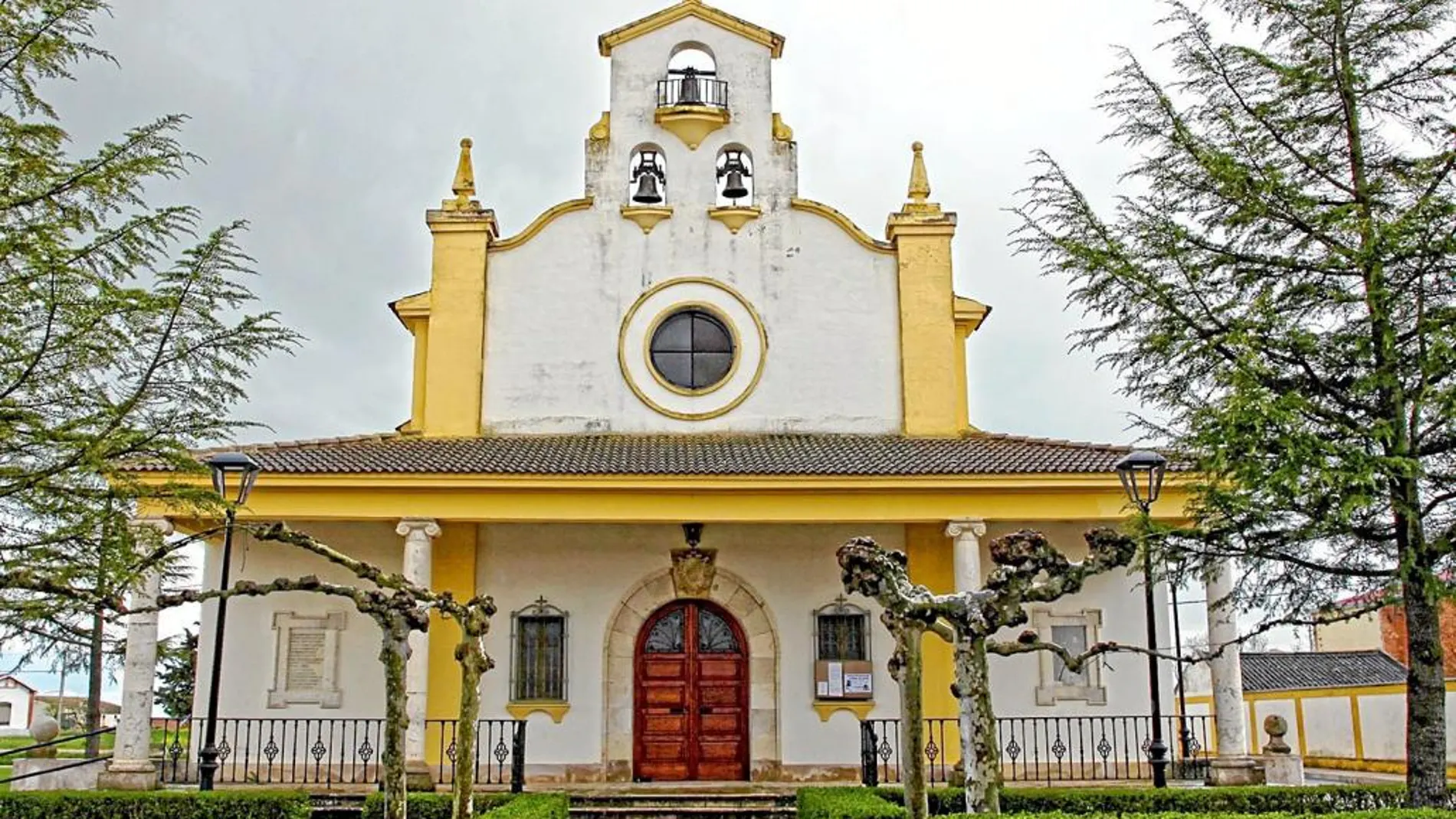 Imagen de la Iglesia de San Miguel y Santa Columba