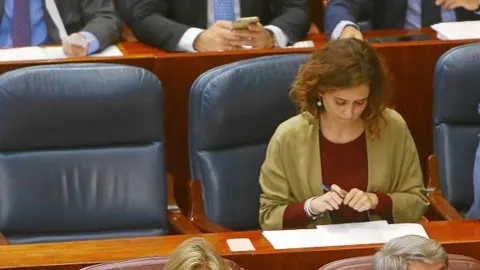 El PP ha encargado un informe jurídico para aclarar sus situación laboral antes de su destitución, ya que Moñux está de baja médica desde hace semanas