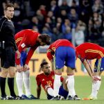 El defensa de la selección española de fútbol, Jordi Alba en el suelo tras lesionarse en el partido con la Selección Española ante Italia
