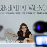 La consellera de Igualdad, Mónica Oltra, en la presentación del decreto