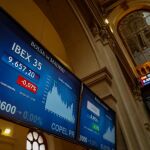El IBEX pierde un 1,49 % y se sitúa en niveles de febrero de 2017