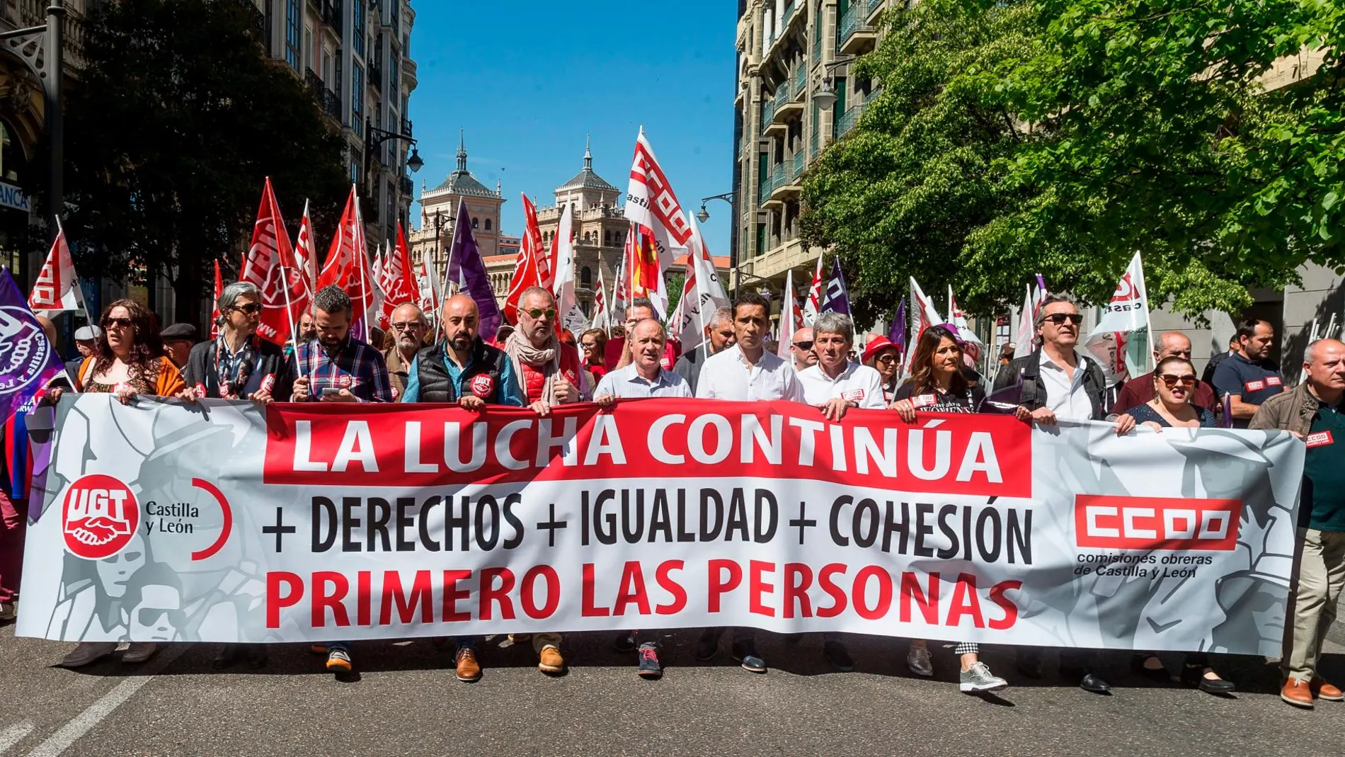 Manifestación del Primero de Mayo, Día Internacional de los Trabajadores,en Valladolid, con los secretarios regionales de CCOO y UGT, Vicente Andrés y Faustino Temprano, respectivamente, a la cabeza