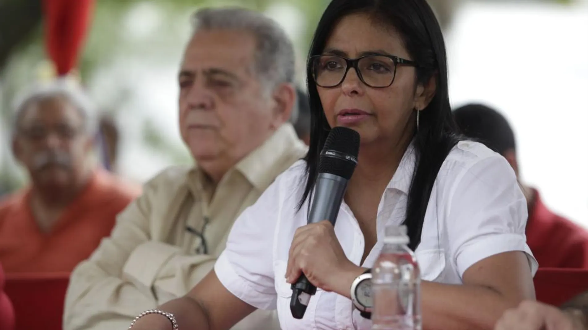 Delcy Rodríguez participando hoy en una audiencia que realiza con la Comisión de la Verdad de la ANC en Caracas